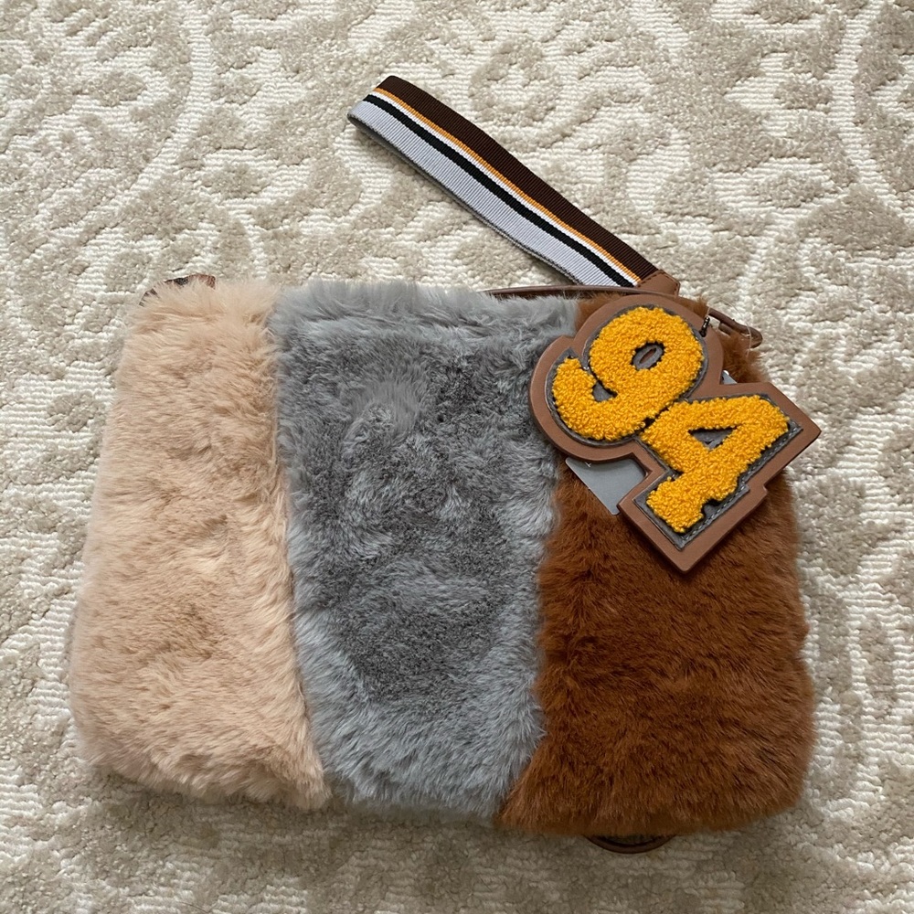 Fuzzy hand bag